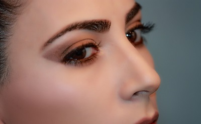 eyebrow wax